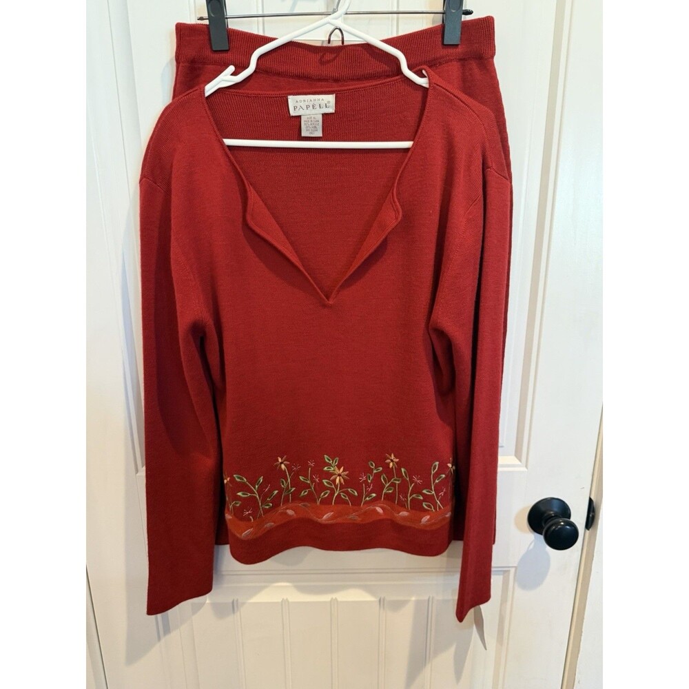VTG Adrianna Papell Red Embroidered  V-Neck 2 Pc Set  XL Wool Blend